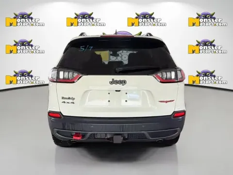 More photos of 2019 Jeep Cherokee Trailhawk at Monster Motors - Jackson, MI, MI