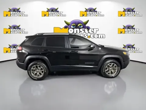 More photos of 2020 Jeep Cherokee Trailhawk at Monster Motors - Jackson, MI, MI