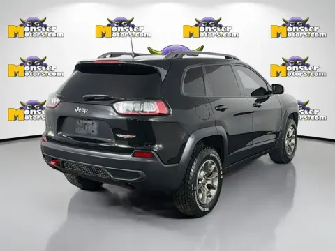 More photos of 2020 Jeep Cherokee Trailhawk at Monster Motors - Jackson, MI, MI