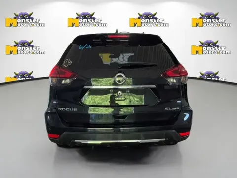 More photos of 2018 Nissan Rogue SL at Monster Motors - Jackson, MI, MI
