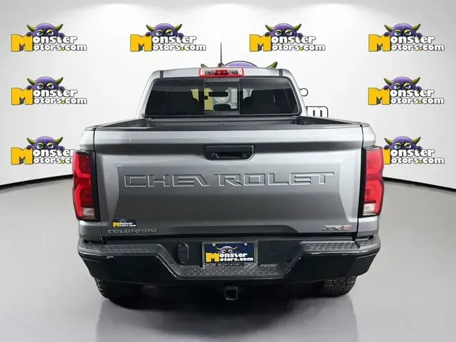 2024 Chevrolet Colorado ZR2 - Photo 6