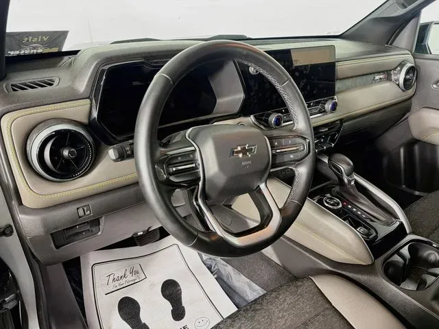 2024 Chevrolet Colorado ZR2 - Photo 9