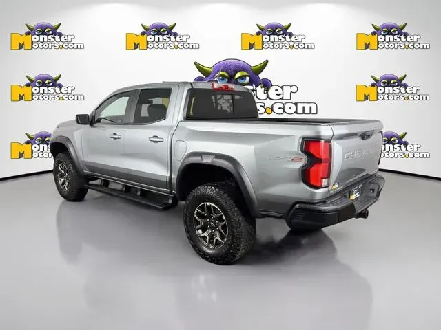 2024 Chevrolet Colorado ZR2 - Photo 7