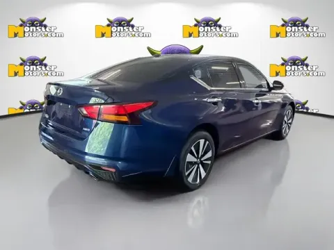 More photos of 2019 Nissan Altima 2.5 SV at Monster Motors - Jackson, MI, MI