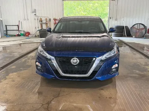 Photos of 2019 Nissan Altima 2.5 SV for sale in Michigan Center, MI at Monster Motors - Jackson, MI