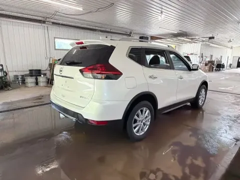 More photos of 2019 Nissan Rogue at Monster Motors - Jackson, MI, MI