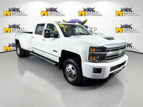 Another view of 2019 Chevrolet Silverado 3500HD High Country for sale in Michigan Center, MI at Monster Motors - Jackson, MI