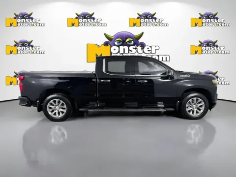 More photos of 2019 Chevrolet Silverado 1500 High Country at Monster Motors - Jackson, MI, MI
