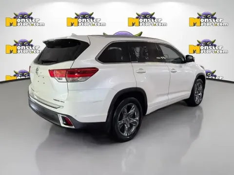 More photos of 2018 Toyota Highlander at Monster Motors - Jackson, MI, MI