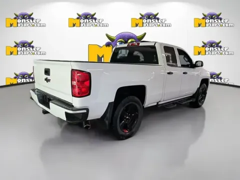 More photos of 2018 Chevrolet Silverado 1500 LT at Monster Motors - Jackson, MI, MI