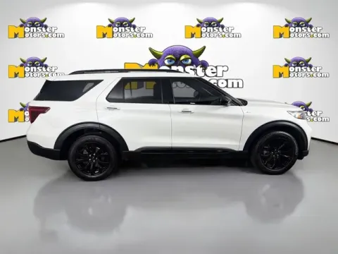 More photos of 2023 Ford Explorer ST-Line at Monster Motors - Jackson, MI, MI