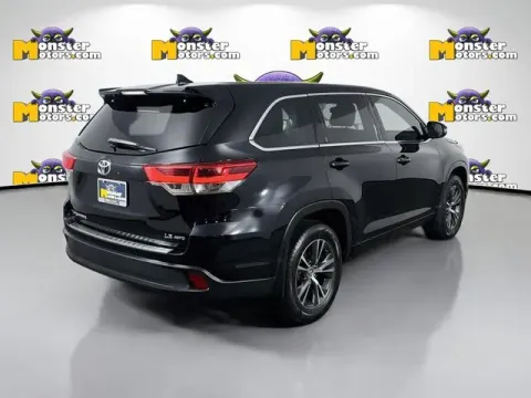 More photos of 2017 Toyota Highlander LE at Monster Motors - Jackson, MI, MI
