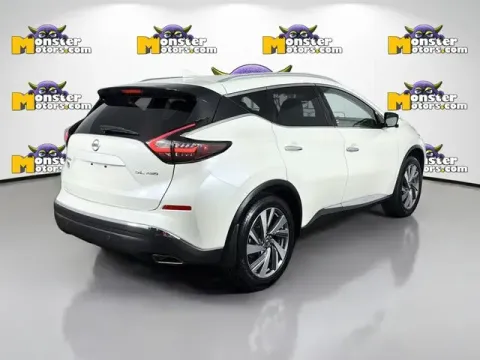 More photos of 2021 Nissan Murano SL at Monster Motors - Jackson, MI, MI