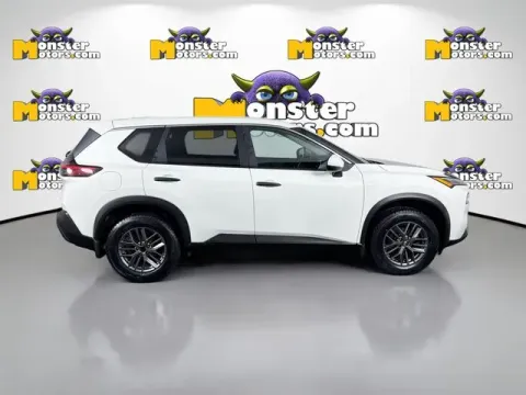 More photos of 2021 Nissan Rogue S at Monster Motors - Jackson, MI, MI
