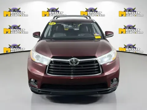 Photos of 2016 Toyota Highlander XLE V6 for sale in Michigan Center, MI at Monster Motors - Jackson, MI