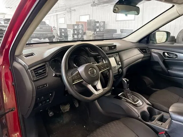 2019 Nissan Rogue SV - Photo 8