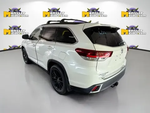 More photos of 2019 Toyota Highlander XLE at Monster Motors - Jackson, MI, MI