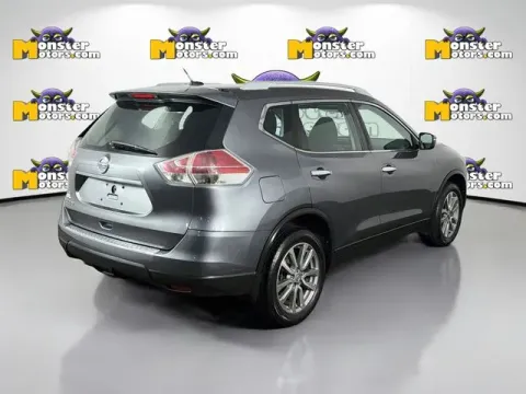 More photos of 2016 Nissan Rogue S at Monster Motors - Jackson, MI, MI
