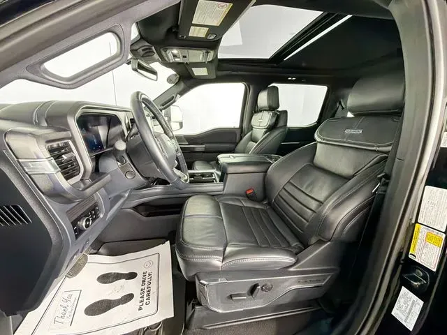 2025 Ford F-450 Super Duty Platinum - Photo 21