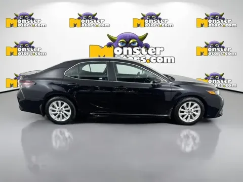 More photos of 2021 Toyota Camry SE at Monster Motors - Jackson, MI, MI