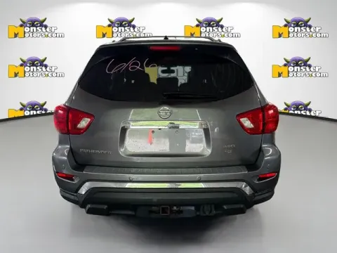 More photos of 2018 Nissan Pathfinder SL at Monster Motors - Jackson, MI, MI