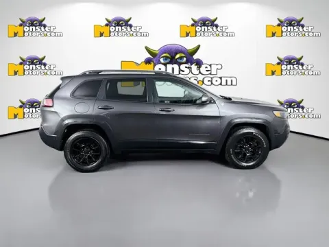 More photos of 2019 Jeep Cherokee Trailhawk at Monster Motors - Jackson, MI, MI