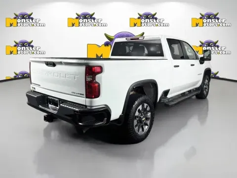 More photos of 2022 Chevrolet Silverado 2500 HD Custom at Monster Motors - Jackson, MI, MI