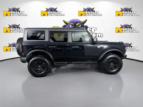 More photos of 2023 Ford Bronco Wildtrak at Monster Motors - Jackson, MI, MI
