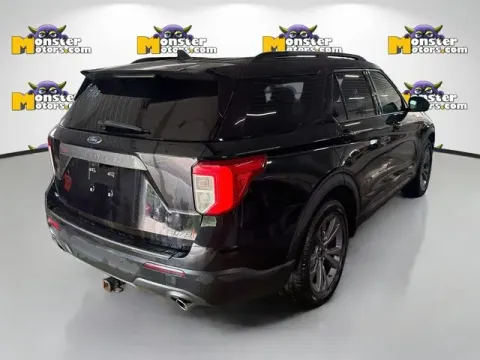 More photos of 2022 Ford Explorer XLT at Monster Motors - Jackson, MI, MI