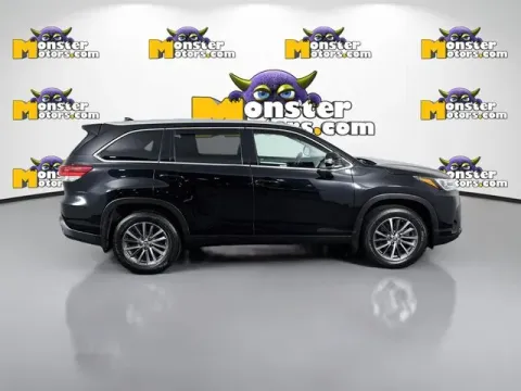 More photos of 2019 Toyota Highlander XLE at Monster Motors - Jackson, MI, MI