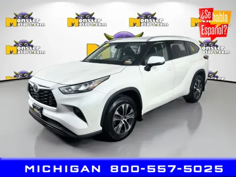 White 2021 Toyota Highlander XLE for sale in Michigan Center, MI