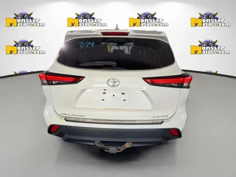 More photos of 2021 Toyota Highlander XLE at Monster Motors - Jackson, MI, MI