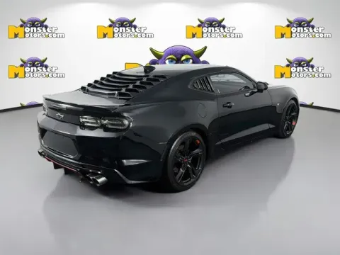 More photos of 2021 Chevrolet Camaro 2LT at Monster Motors - Jackson, MI, MI