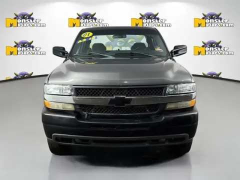 Photos of 2001 Chevrolet Silverado 2500 HD LS for sale in Michigan Center, MI at Monster Motors - Jackson, MI