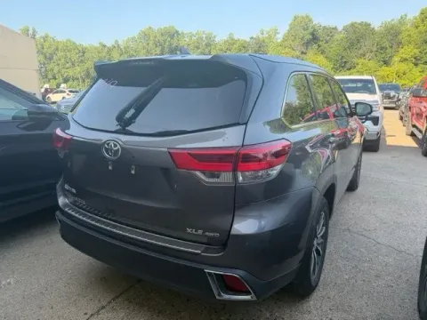 More photos of 2019 Toyota Highlander XLE at Monster Motors - Jackson, MI, MI
