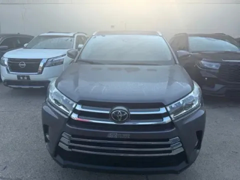 Photos of 2019 Toyota Highlander XLE for sale in Michigan Center, MI at Monster Motors - Jackson, MI