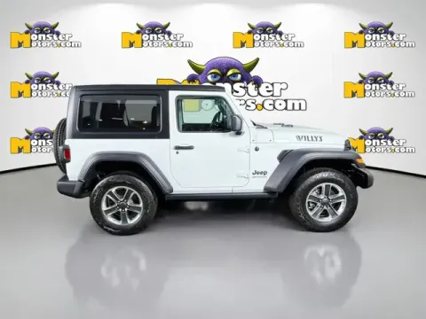 More photos of 2023 Jeep Wrangler Willys at Monster Motors - Jackson, MI, MI