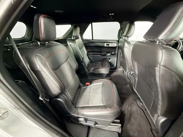 2024 Ford Explorer ST-LINE - Photo 28
