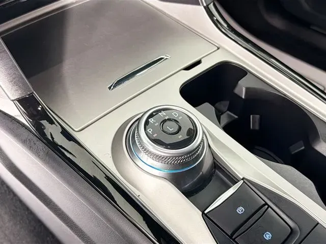 2024 Ford Explorer ST-LINE - Photo 17
