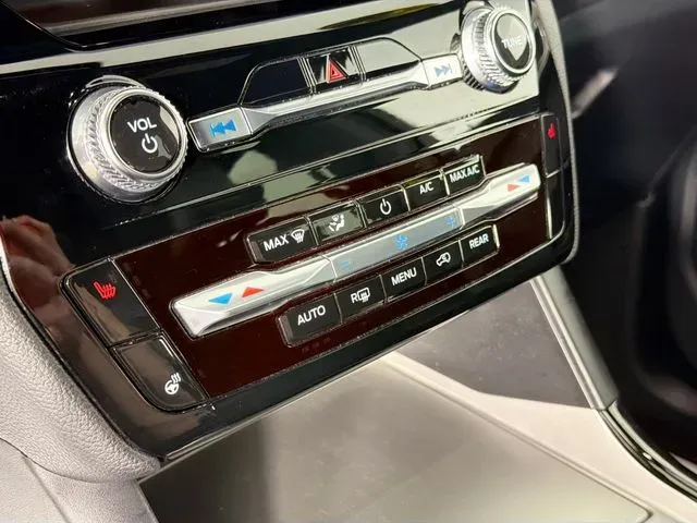2024 Ford Explorer ST-LINE - Photo 16
