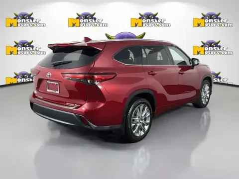More photos of 2021 Toyota Highlander Limited at Monster Motors - Jackson, MI, MI