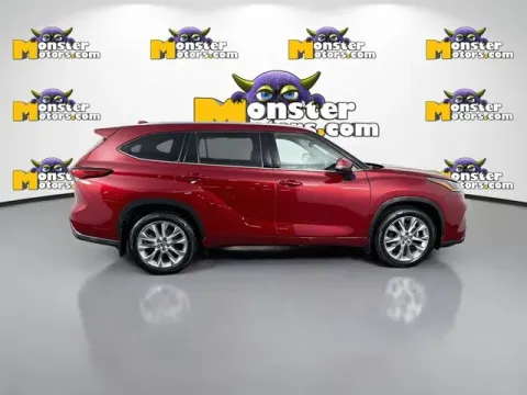 More photos of 2021 Toyota Highlander Limited at Monster Motors - Jackson, MI, MI