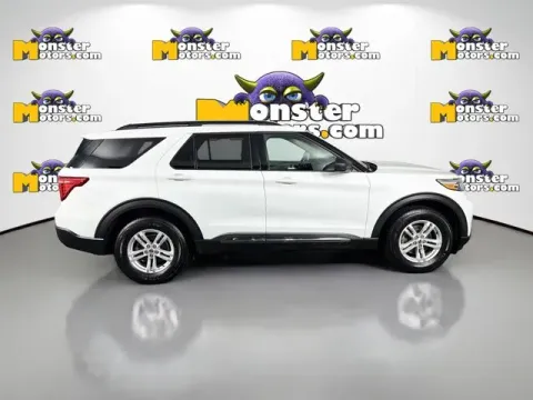 More photos of 2022 Ford Explorer XLT at Monster Motors - Jackson, MI, MI