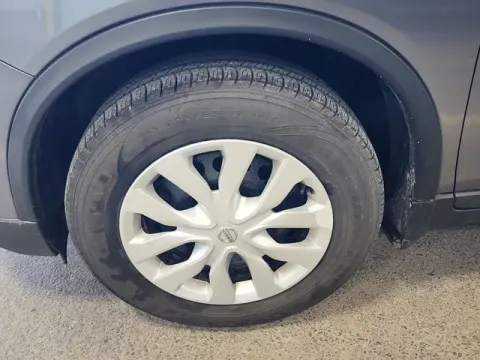 More photos of 2018 Nissan Rogue S at Monster Motors - Jackson, MI, MI
