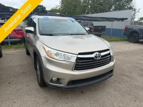 More photos of 2014 Toyota Highlander XLE V6 at Monster Motors - Jackson, MI, MI