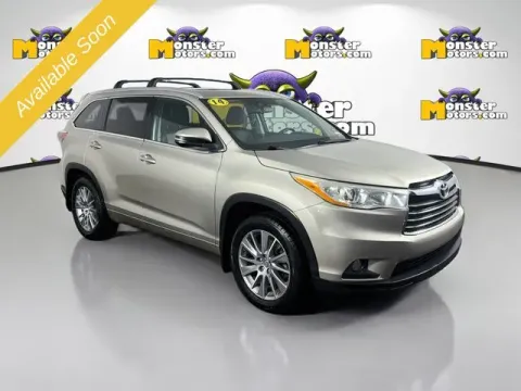 Another view of 2014 Toyota Highlander XLE V6 for sale in Michigan Center, MI at Monster Motors - Jackson, MI