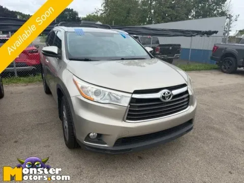 More photos of 2014 Toyota Highlander XLE V6 at Monster Motors - Jackson, MI, MI