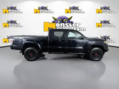 More photos of 2020 Toyota Tacoma TRD Sport at Monster Motors - Jackson, MI, MI