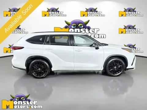 More photos of 2024 Toyota Highlander XSE at Monster Motors - Jackson, MI, MI