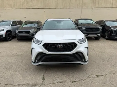 Photos of 2024 Toyota Highlander XSE for sale in Michigan Center, MI at Monster Motors - Jackson, MI